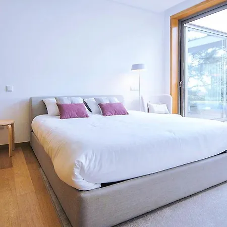 Bonita Moradia Contemporanea Com Piscina Privada Villa *